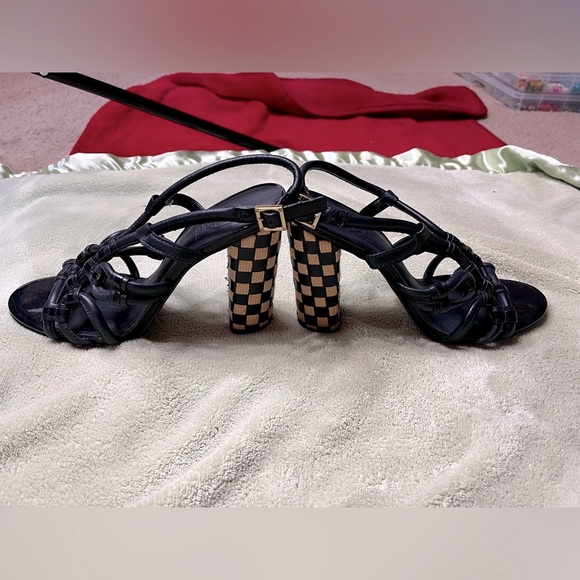 Tory Burch Black and Tan Strappy Block Heels - Picture 2 of 15